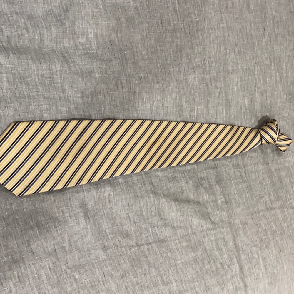 Neck tie